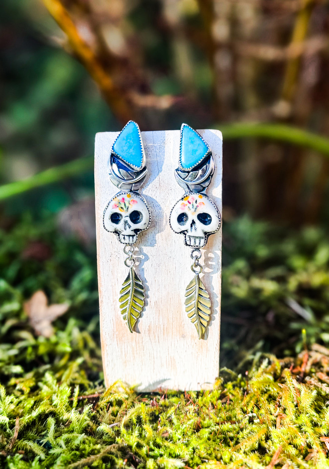 Queen of Noise- Turquoise Skull Earrings